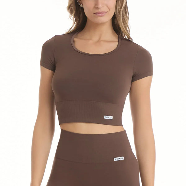 Trumpa palaidinė FGM04 „Frida Crop Top Marrone Castagna” - šokolado spalvos