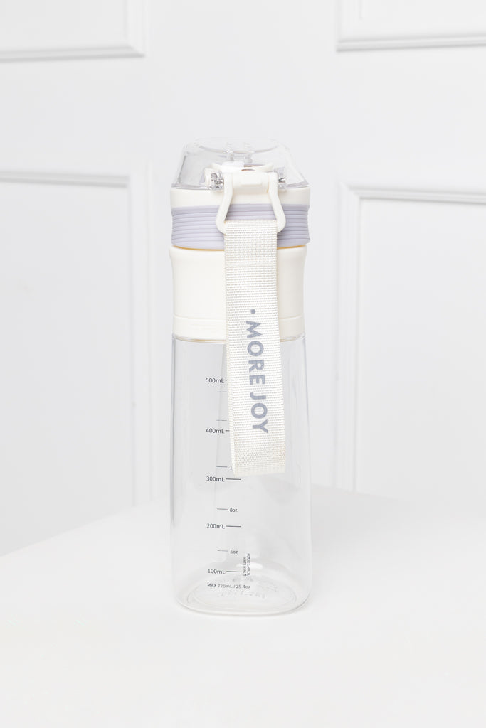 Vandens gertuve sportui balta