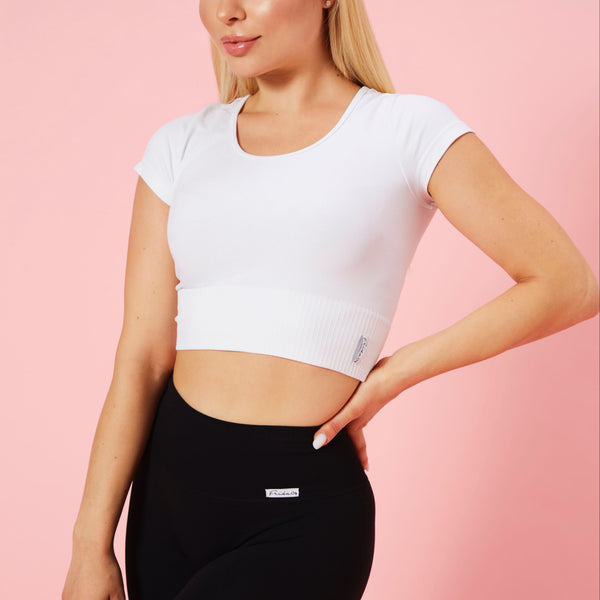 Trumpa palaidinė FGM04 „Frida Crop Top” - balta