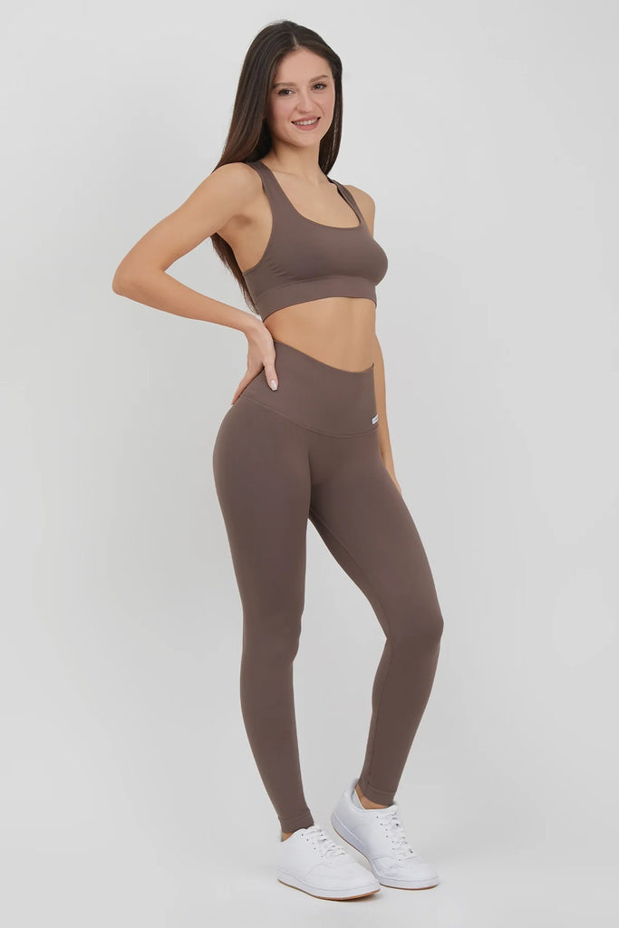 Moteriskas sportinis kostiumelis kakavos spalvos