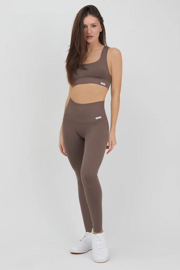 Moteriškas sportinis kostiumėlis kakavos spalvos