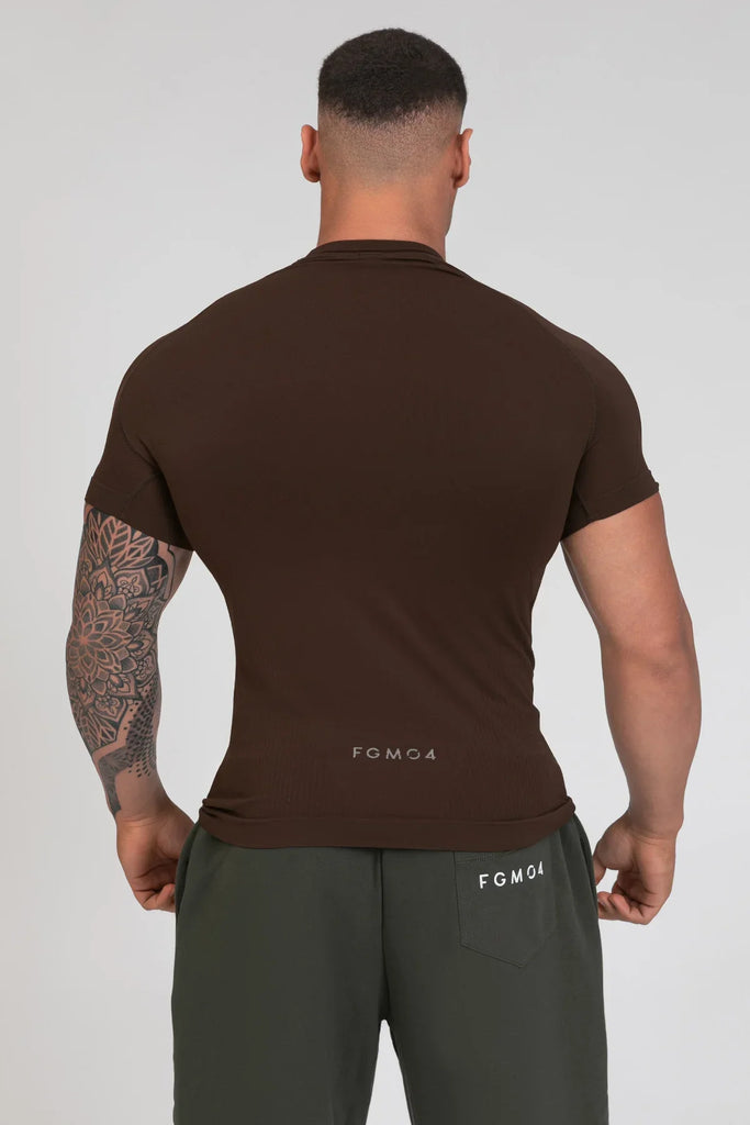 Vyriški sportiniai marskinėliai rudi